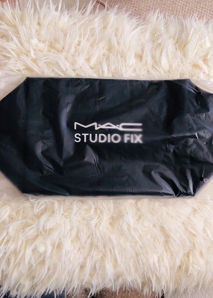 MAC MAKYAJ ÇANTASI - Görsel 5