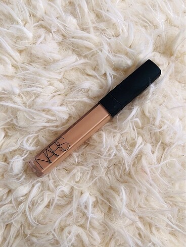 NARS CONCEALER YÜKSEK KAPATICI
