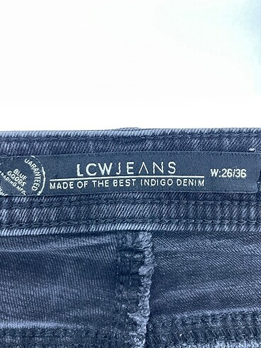 26 Beden siyah Renk LC Waikiki Jean / Kot %70 İndirimli.