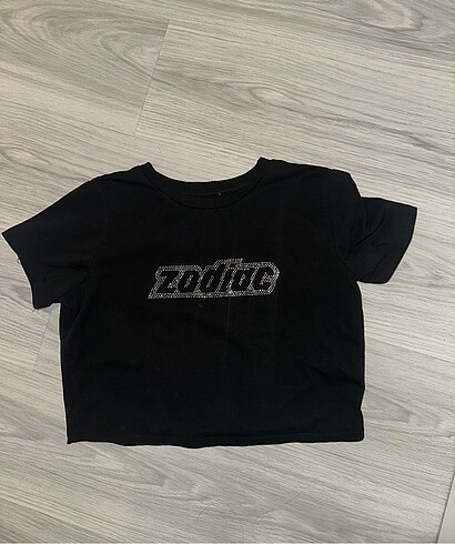 crop t-shirt
