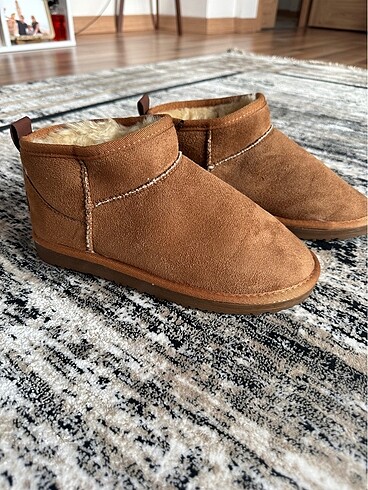 Kısa model ugg