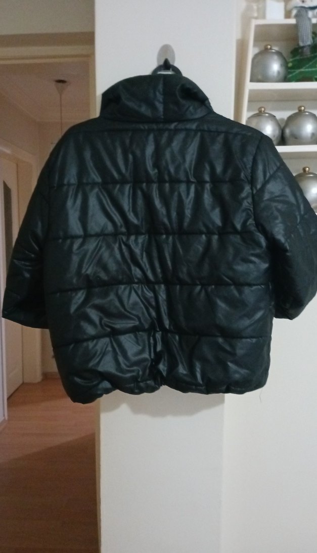 Düğmeli Siyah Kısa Kadın Mont - Görsel 3