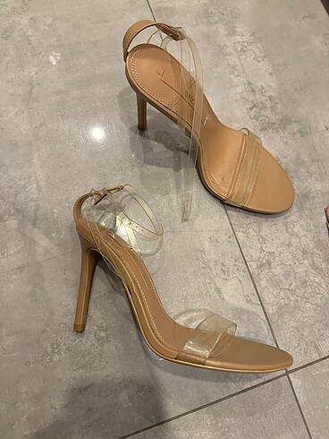 37 Beden Zara topuklu