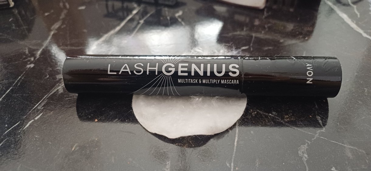 Siyah Göz Makyaj Maskarası - Görsel 2