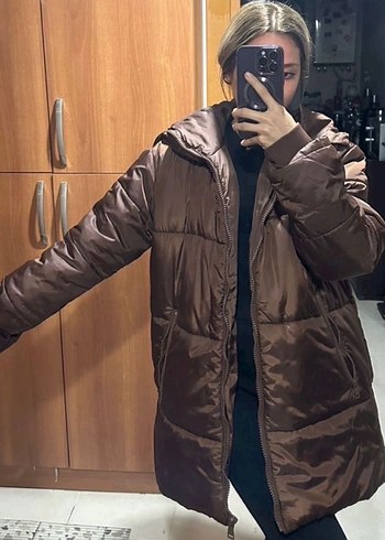 Kahverengi Kapüşonlu Kadın Kışlık Mont - Görsel 2