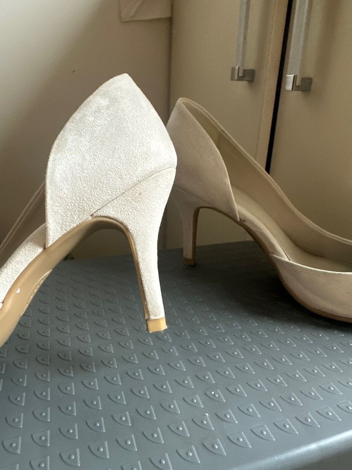 Beyaz Süet Stiletto Topuklu Kadın Ayakkabı - Görsel 4