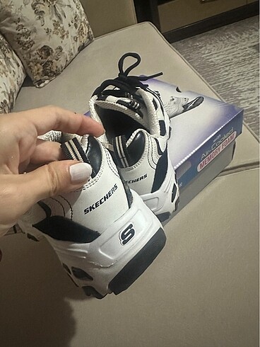 37,5 Beden beyaz Renk Skechers