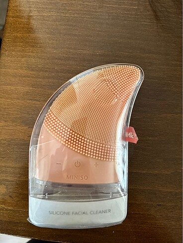 Miniso yüz temizleme cihazı