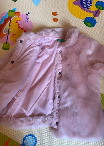 Benetton Kız Çocuk Pembe Kürklü Mont