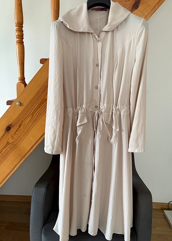 Bej Uzun Kollu Bol Kesim Kadın Elbisesi - Görsel 3