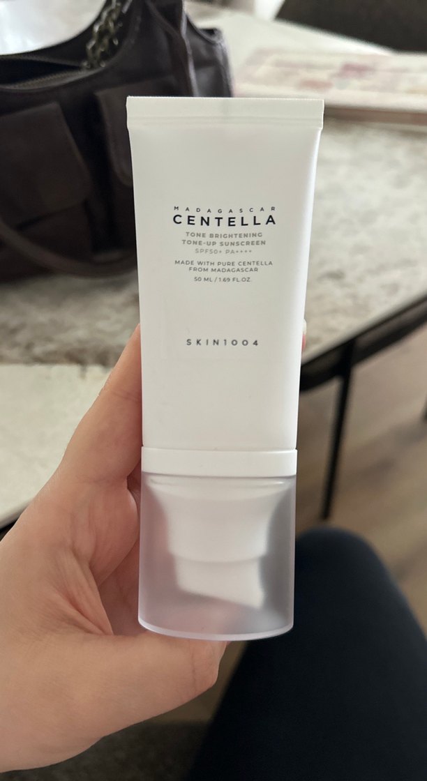Skin1004 Centella Ton Aydınlatıcı Güneş Koruyucu 50ml - Görsel 2