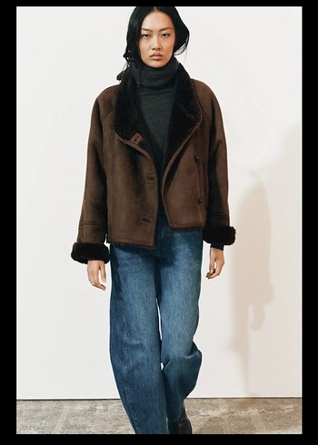 Zara Koyu Kahverengi Kurk Detayli Kisa Ceket