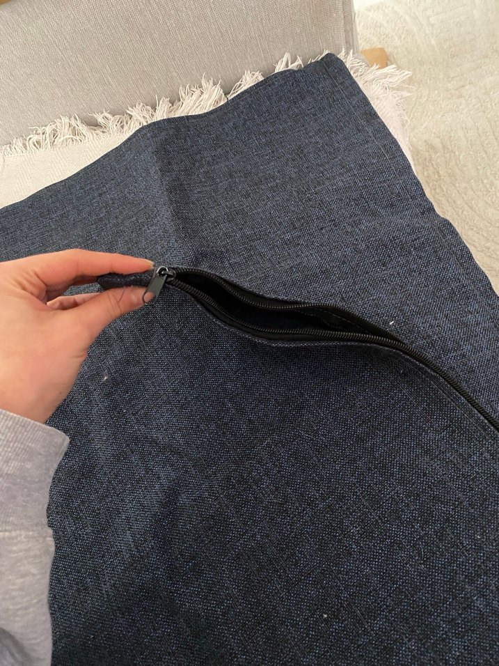 İki adet lacivert kırlent kılıfı - Görsel 2