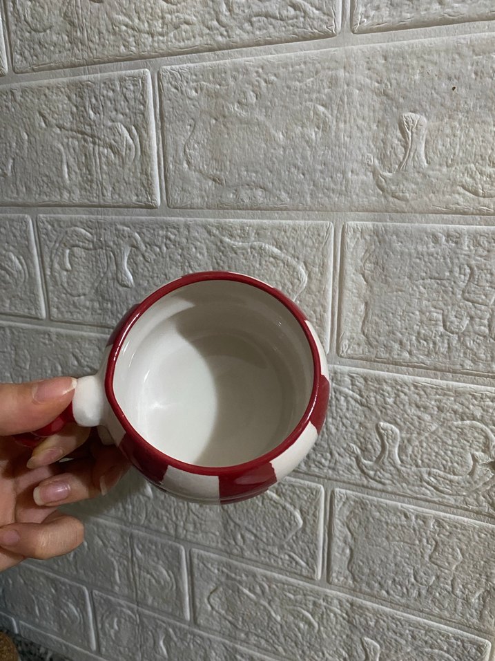 Kırmızı Beyaz Çizgili Seramik Kupa - Görsel 2