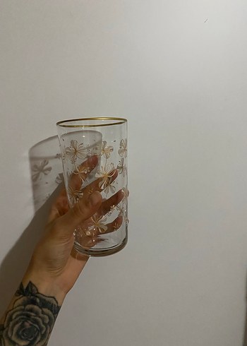 Altın detaylı çiçek desenli uzun bardak - Görsel 2