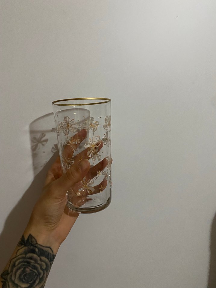 Altın detaylı çiçek desenli uzun bardak - Görsel 2
