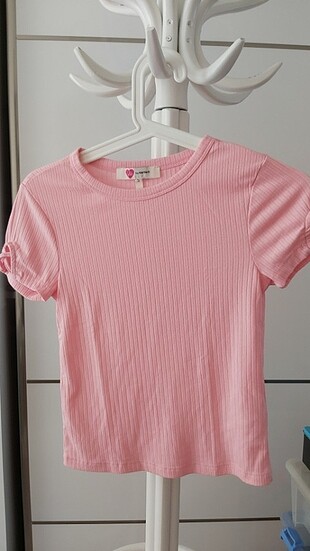 Pembe üst