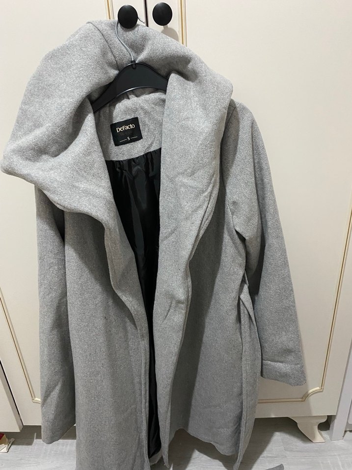 Gri Kuşaklı Kadın Kaban - Görsel 3