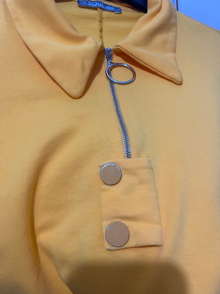 Sarı Zincir Detaylı Kadın Sweatshirt - Görsel 3