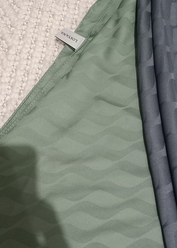 Gri Pilili Kadın Şal - Görsel 2