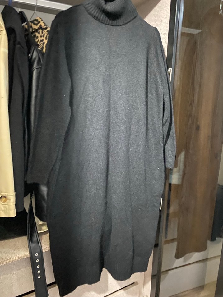 Siyah  Uzun Kollu Yüksek Yakalı Elbise - Görsel 4