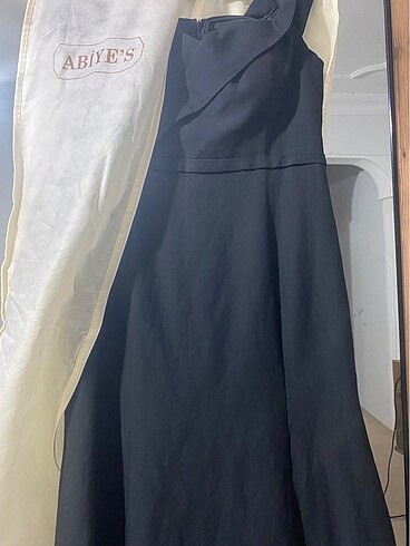 Kayık yaka yırtmaç detaylı uzun abiye - Görsel 4