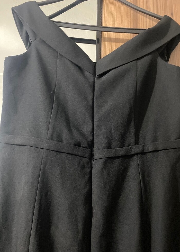 Kayık yaka yırtmaç detaylı uzun abiye - Görsel 3