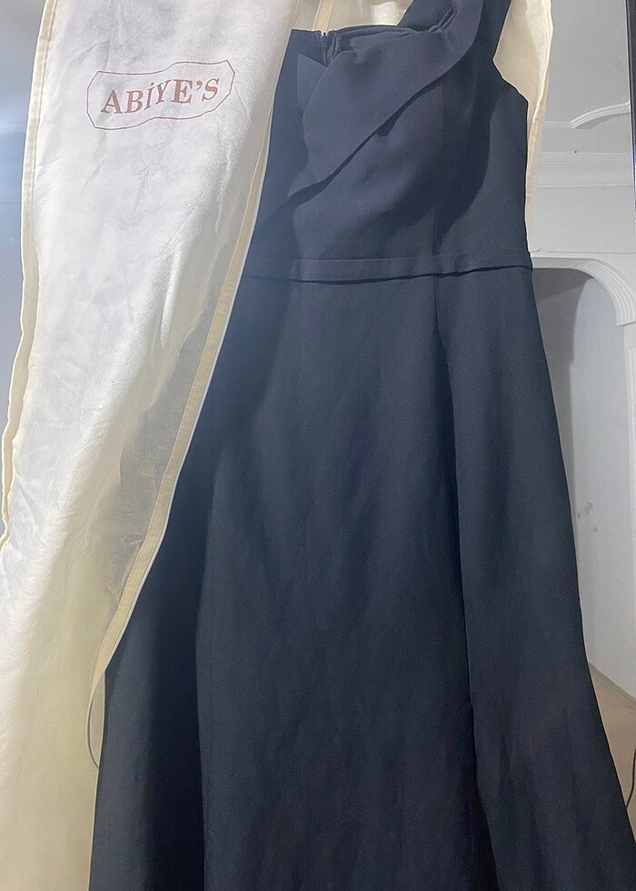 Kayık yaka yırtmaç detaylı uzun abiye - Görsel 4