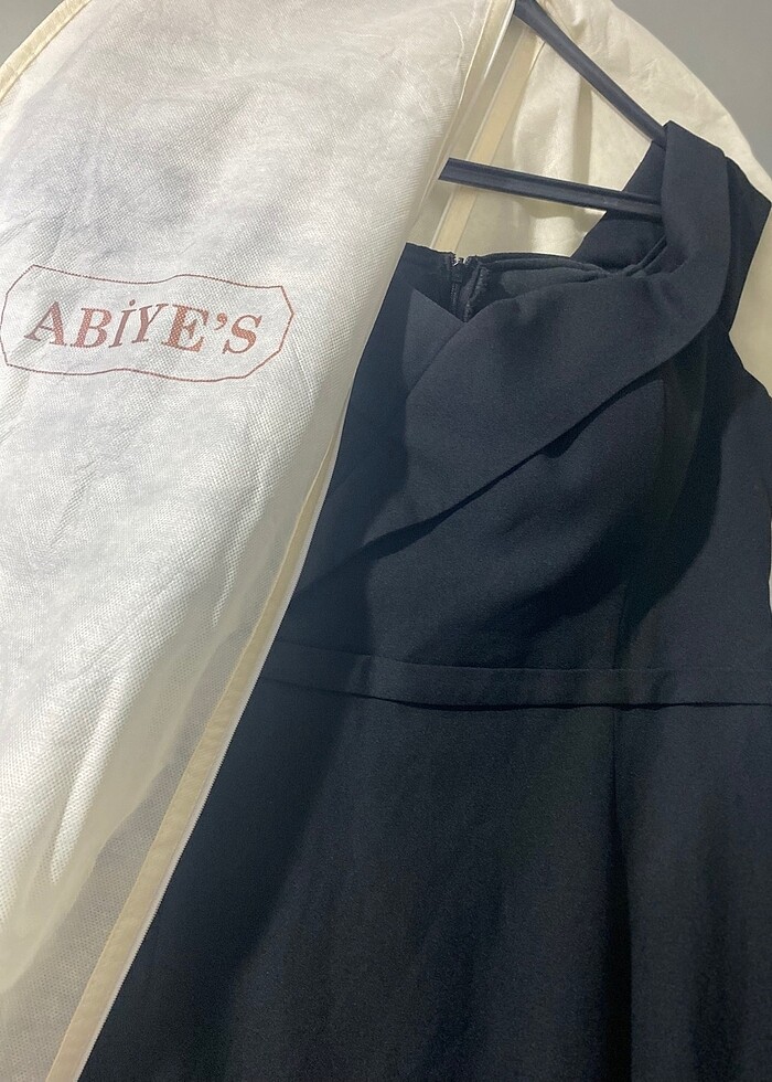 Kayık yaka yırtmaç detaylı uzun abiye - Görsel 5