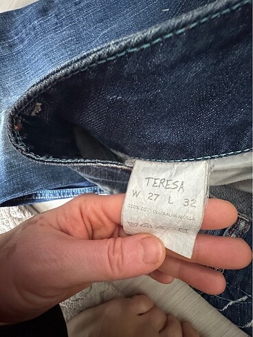 27 Beden mavi Renk Rodi marka kot az giyilmiştir