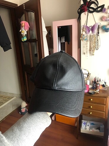 H&M Siyah deri şapka