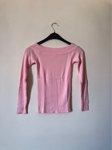 Pembe triko kazak