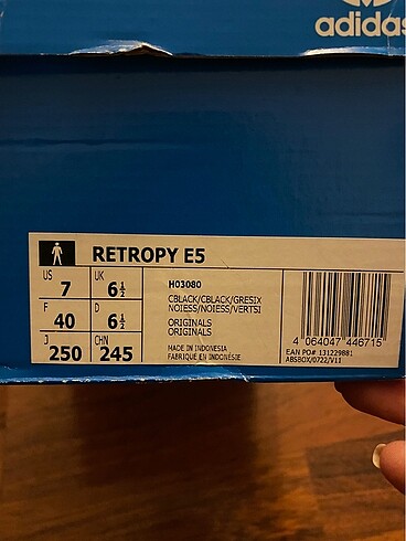 40 Beden Adidas retropy e5