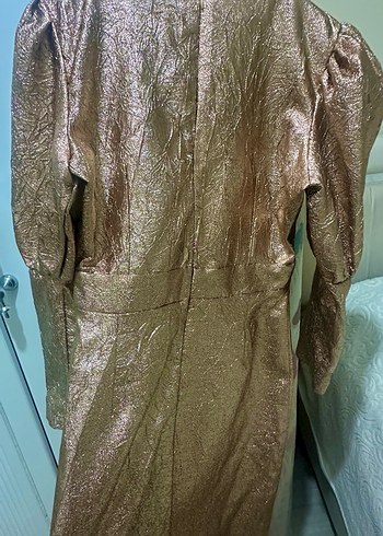 Uzun Kollu Drapeli Altın Abiye Elbise - Görsel 4