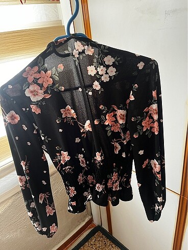 Zara Çiçek desenli bluz