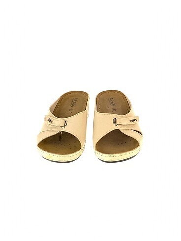 38 Beden PreLoved Terlik %70 İndirimli.