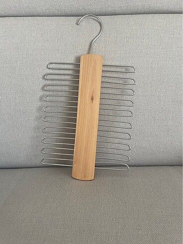  Beden Kravat askısı