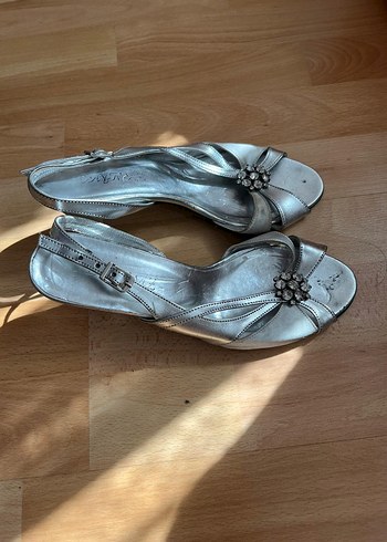 Gri Kemerli Kadın Abiye Ayakkabı - Görsel 2