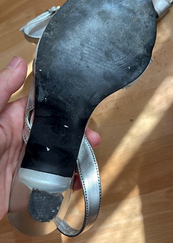 Gri Kemerli Kadın Abiye Ayakkabı - Görsel 3