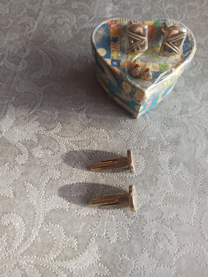 Altın Renkli Minimalist kol düğmesi - Görsel 3