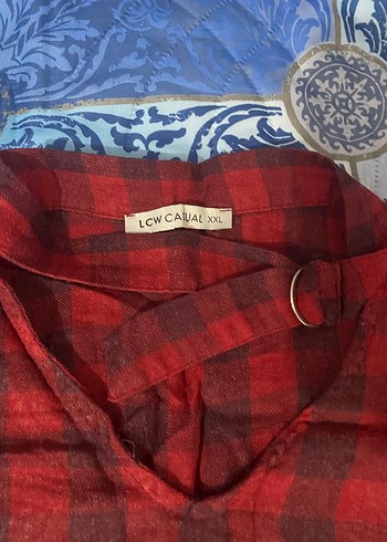 Kırmızı Ekoseli V Yaka Kadın Gömlek - Görsel 10