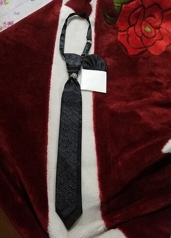 Damatlık kravat mendil