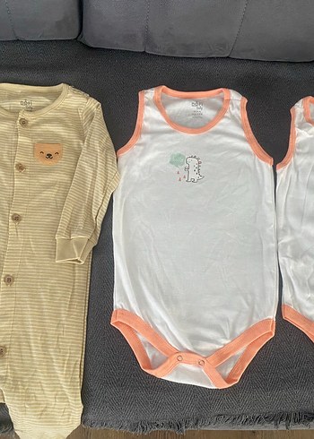 Bebek kıyafetleri ve patik - Görsel 3