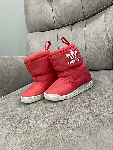 23 Beden pembe Renk Adidas çocuk bot
