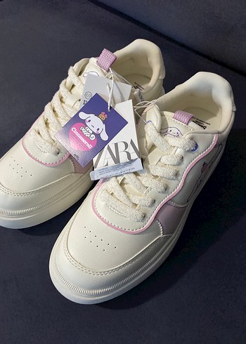 Orjinal Zara cinnamoroll beyaz spor ayakkabı - Görsel 2