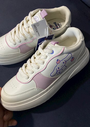 Orjinal Zara cinnamoroll beyaz spor ayakkabı - Görsel 3