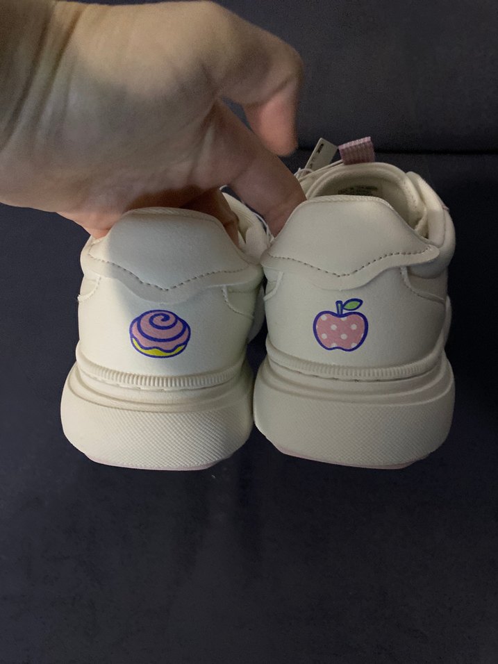 Orjinal Zara cinnamoroll beyaz spor ayakkabı - Görsel 4