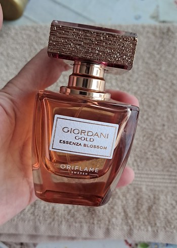 Oriflame Giordani Gold Essenza Blossom Kadın Parfümü - Görsel 2