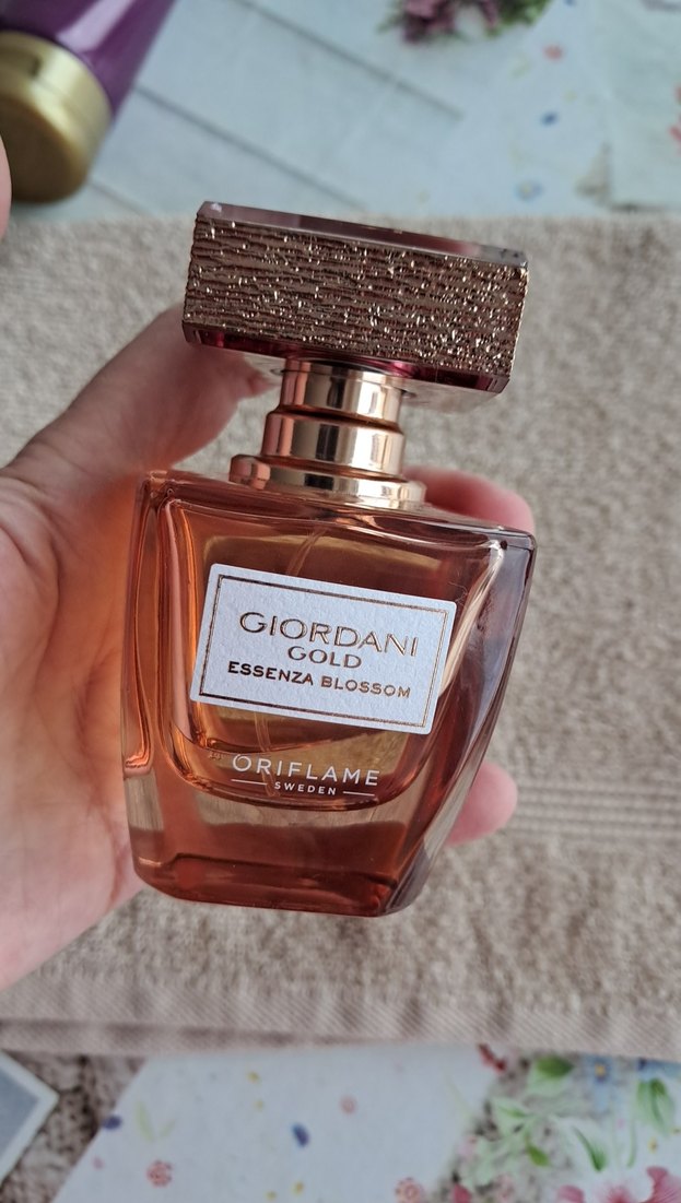 Oriflame Giordani Gold Essenza Blossom Kadın Parfümü - Görsel 2