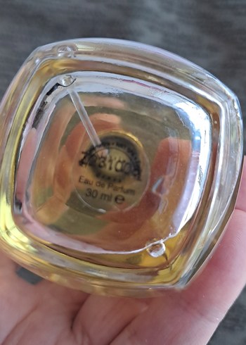 avon little black seffaf Kapaklı Kadın Parfümü - Görsel 5